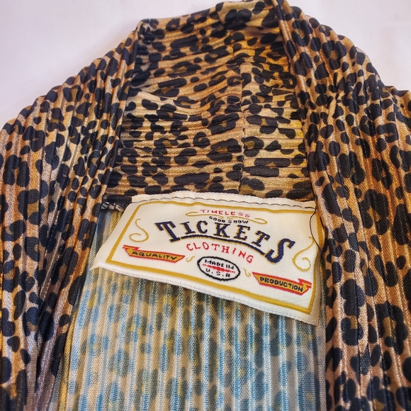 Vintage Timeless Tickets Crimped Leopard Cardigan - Picture 4 of 4